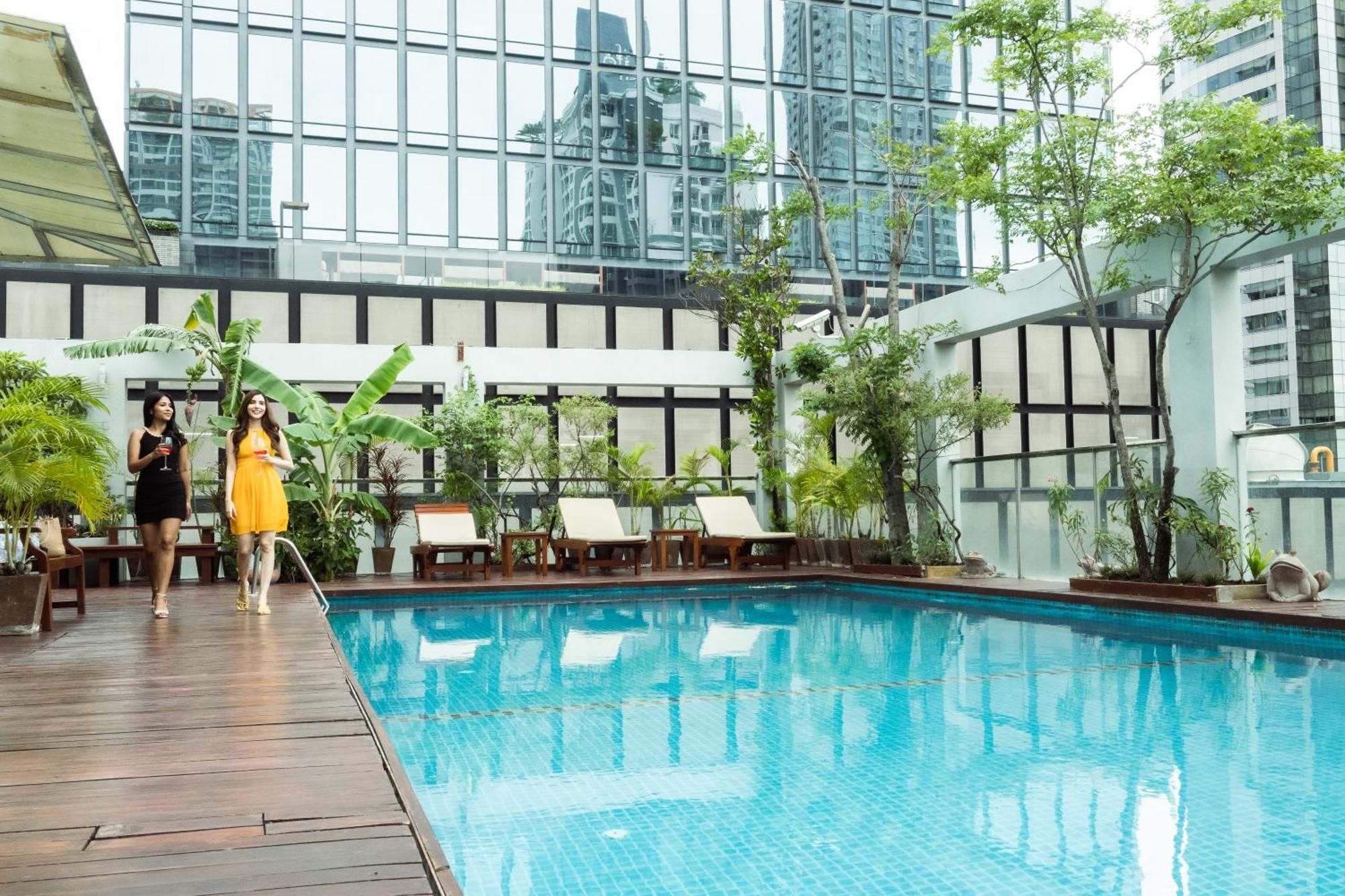 Sabai Sathorn Service Apartment Bangkok Buitenkant foto