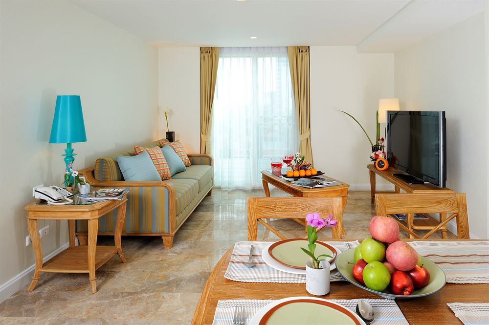 Sabai Sathorn Service Apartment Bangkok Buitenkant foto